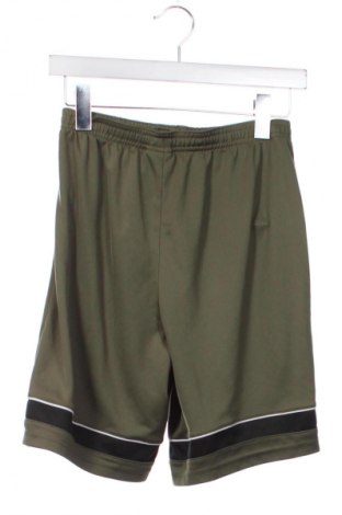 Παιδικό κοντό παντελόνι Nike, Μέγεθος 12-13y/ 158-164 εκ., Χρώμα Πράσινο, Τιμή 11,99 €