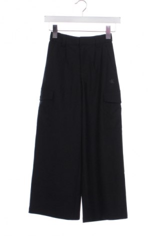 Gyerek nadrág Calvin Klein Jeans, Méret 8-9y / 134-140 cm, Szín Fekete, Ár 36 069 Ft