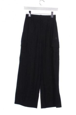 Detské nohavice  Calvin Klein Jeans, Veľkosť 12-13y/ 158-164 cm, Farba Čierna, Cena  77,95 €