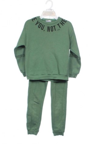 Παιδικό αθλητικό σύνολο Unbranded, Μέγεθος 5-6y/ 116-122 εκ., Χρώμα Πράσινο, Τιμή 19,95 €
