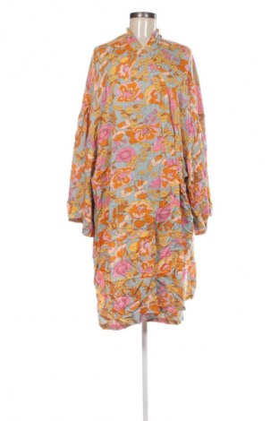 Hausmantel Usha, Größe XXL, Farbe Mehrfarbig, Preis € 134,99
