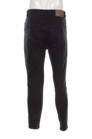 Męskie jeansy Pull&Bear, Rozmiar M, Kolor Czarny, Cena 89,98 zł
