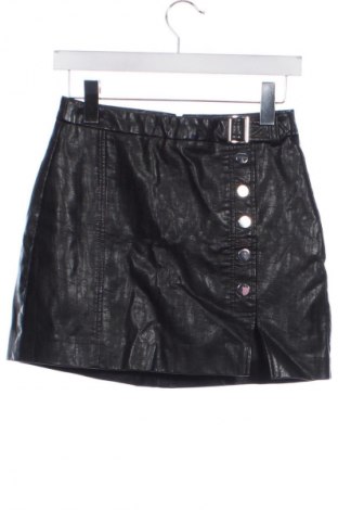 Rock Bershka, Größe XS, Farbe Schwarz, Preis € 9,72
