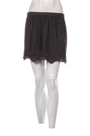 Rock Pull&Bear, Größe L, Farbe Grau, Preis € 10,00