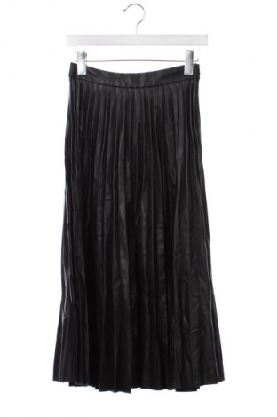 Sukně Stradivarius, Velikost S, Barva Černá, Cena  541,00 Kč