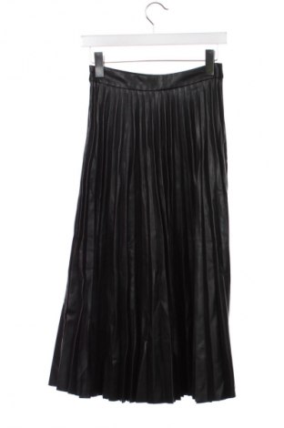 Sukně Stradivarius, Velikost S, Barva Černá, Cena  541,00 Kč