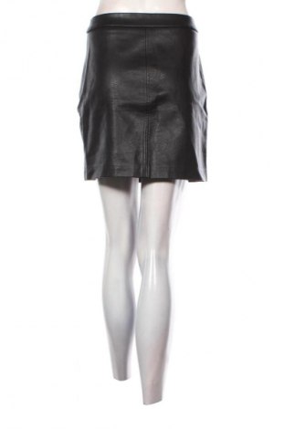 Fustă Stradivarius, Mărime S, Culoare Negru, Preț 50,00 Lei