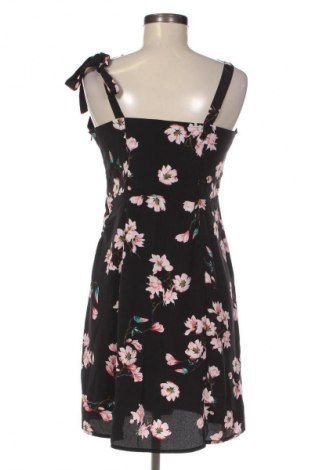 Kleid About You, Größe M, Farbe Mehrfarbig, Preis € 17,99