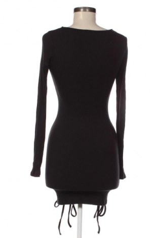 Kleid About You, Größe M, Farbe Schwarz, Preis € 18,99