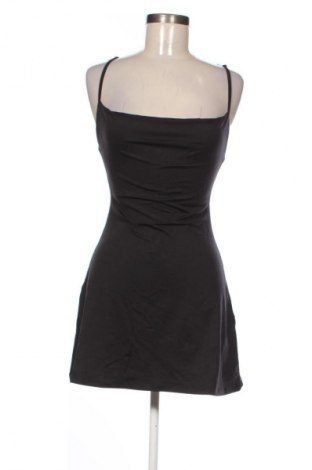 Šaty  Bershka, Velikost M, Barva Černá, Cena  349,00 Kč