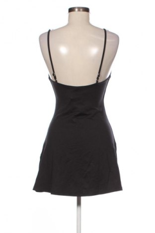 Šaty  Bershka, Velikost M, Barva Černá, Cena  349,00 Kč