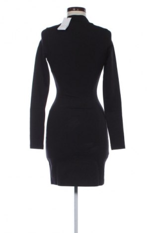 Рокля Calvin Klein Jeans, Размер XS, Цвят Черен, Цена 169,99 лв.