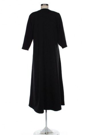 Kleid Chic, Größe XXL, Farbe Mehrfarbig, Preis 23,02 €