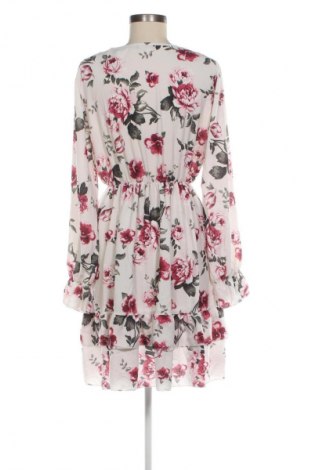 Kleid Cloud, Größe L, Farbe Mehrfarbig, Preis € 13,99