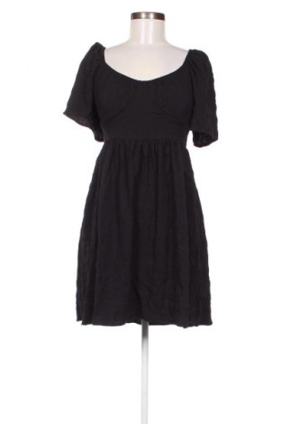 Kleid Cropp, Größe M, Farbe Schwarz, Preis 65,60 €