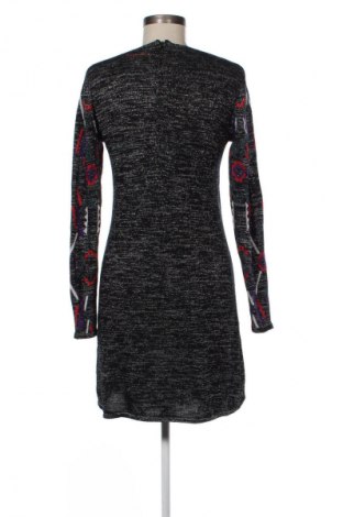 Šaty  Desigual, Velikost L, Barva Vícebarevné, Cena  839,00 Kč