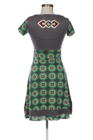 Рокля Desigual, Размер XS, Цвят Многоцветен, Цена 221,35 лв.