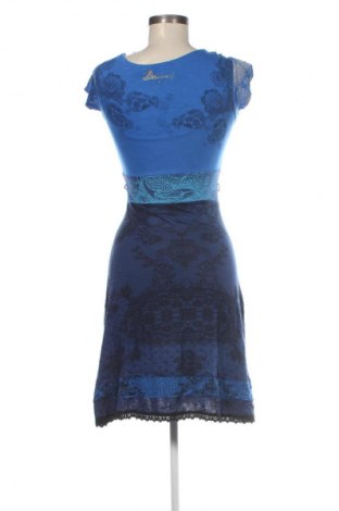 Šaty  Desigual, Velikost XS, Barva Vícebarevné, Cena  1 009,00 Kč