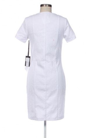 Φόρεμα Dolce Vita, Μέγεθος M, Χρώμα Λευκό, Τιμή 113,22 €