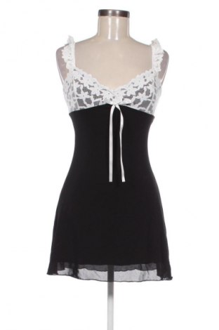 Šaty  Forever 21, Velikost XS, Barva Černá, Cena  346,00 Kč