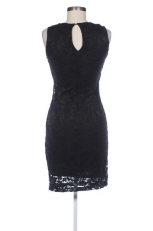 Sukienka Guess, Rozmiar S, Kolor Czarny, Cena 220,69 zł