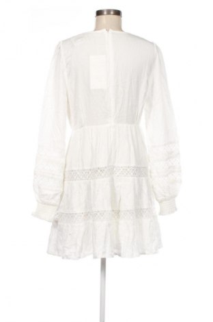 Kleid Guido Maria Kretschmer for About You, Größe M, Farbe Weiß, Preis € 75,99