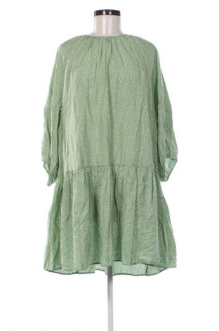 Рокля H&M, Размер M, Цвят Многоцветен, Цена 28,99 лв.