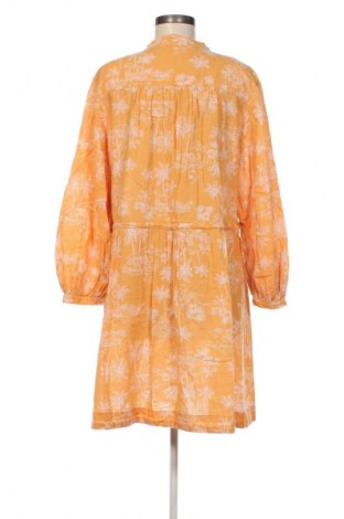 Рокля H&M, Размер L, Цвят Многоцветен, Цена 39,36 лв.