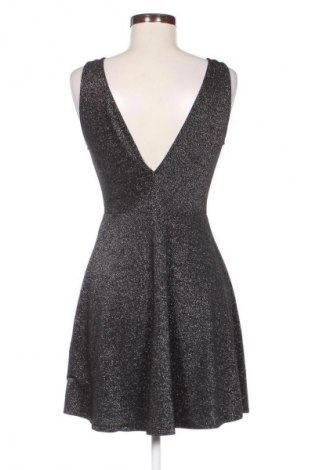 Šaty  H&M Divided, Velikost M, Barva Černá, Cena  367,00 Kč