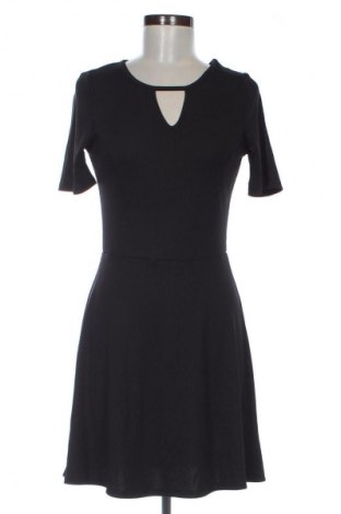 Šaty  H&M Divided, Velikost M, Barva Černá, Cena  279,00 Kč
