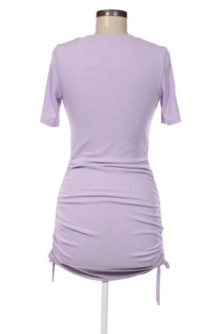 Рокля H&M Divided, Размер M, Цвят Лилав, Цена 8,99 лв.