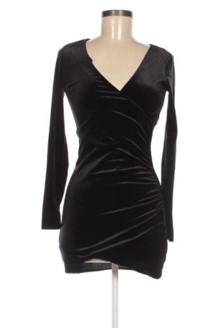 Šaty  H&M Divided, Velikost S, Barva Černá, Cena  239,00 Kč