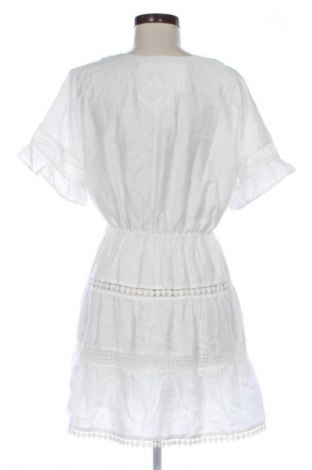 Kleid INFLUENCER, Größe M, Farbe Weiß, Preis 33,99 €