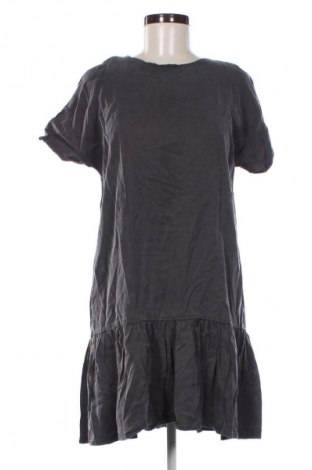 Kleid Medicine, Größe S, Farbe Grau, Preis 15,00 €