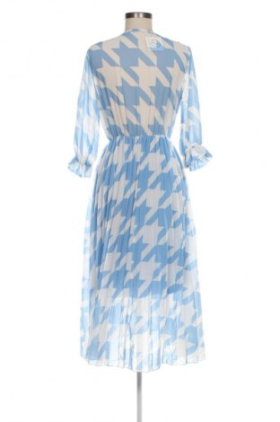 Kleid NEW COLLECTION, Größe M, Farbe Mehrfarbig, Preis € 33,99