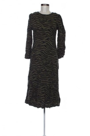 Kleid Papaya, Größe M, Farbe Mehrfarbig, Preis 20,99 €