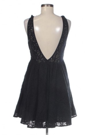 Kleid Pins And Needles, Größe S, Farbe Schwarz, Preis € 11,99