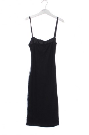 Kleid Pretty Little Thing, Größe XS, Farbe Schwarz, Preis € 15,99