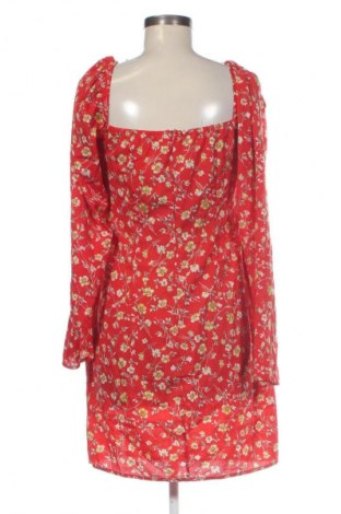 Kleid Pretty Little Thing, Größe M, Farbe Mehrfarbig, Preis 20,99 €