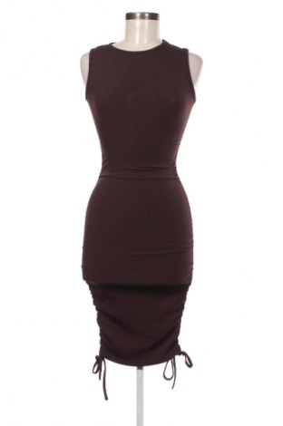 Kleid Pretty Little Thing, Größe S, Farbe Braun, Preis € 11,99