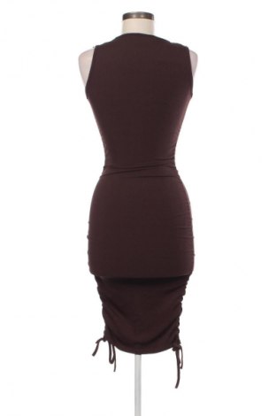 Kleid Pretty Little Thing, Größe S, Farbe Braun, Preis € 11,99