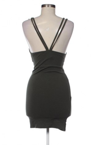 Kleid Pretty Little Thing, Größe S, Farbe Grün, Preis € 14,99