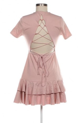 Kleid Pretty Little Thing, Größe M, Farbe Aschrosa, Preis € 13,99
