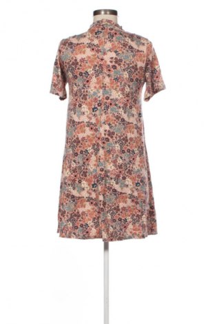 Kleid Pull&Bear, Größe S, Farbe Mehrfarbig, Preis € 14,77