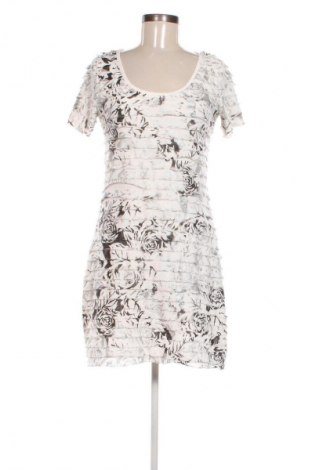 Kleid Quinze Heures Trente, Größe M, Farbe Mehrfarbig, Preis € 13,99