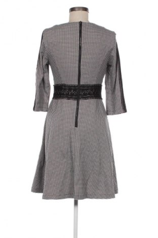 Kleid Reserved, Größe M, Farbe Mehrfarbig, Preis € 14,83