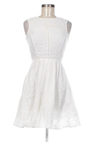 Kleid Review, Größe S, Farbe Weiß, Preis 74,99 €