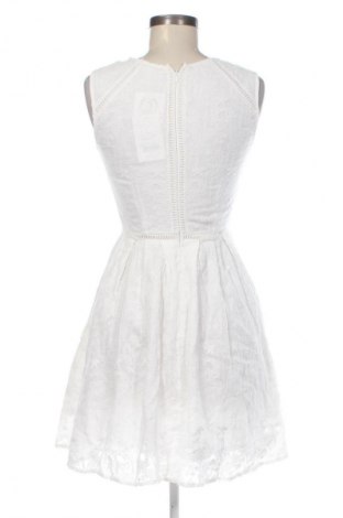 Kleid Review, Größe S, Farbe Weiß, Preis 74,99 €