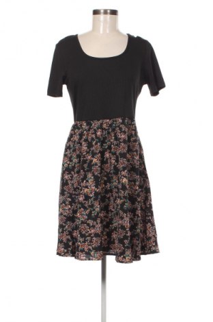 Kleid SHEIN, Größe L, Farbe Mehrfarbig, Preis € 23,99