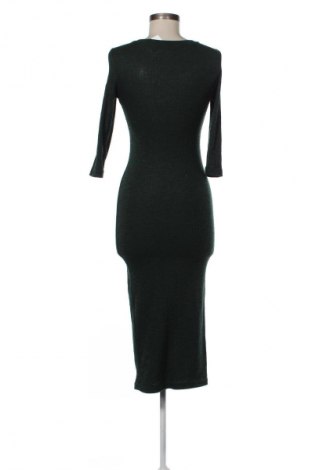 Kleid Stradivarius, Größe S, Farbe Grün, Preis € 7,99